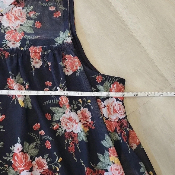 🛍Bobby Brooks Plus Size Sleeveless Top All Over Floral Print Size 2X - Picture 4 of 4